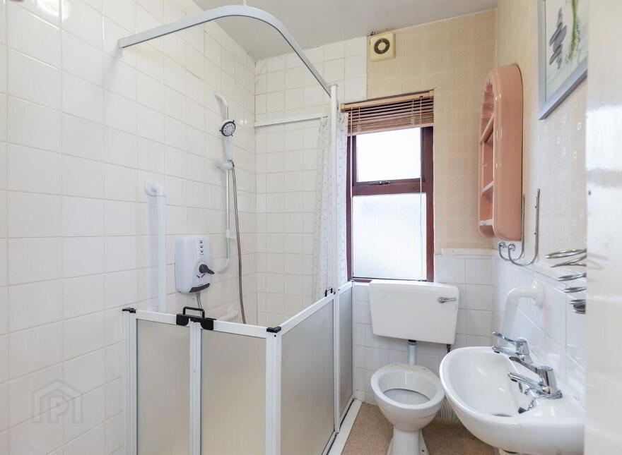 37 Meadowbank Place, Lisburn Road, Belfast, BT9 7FE