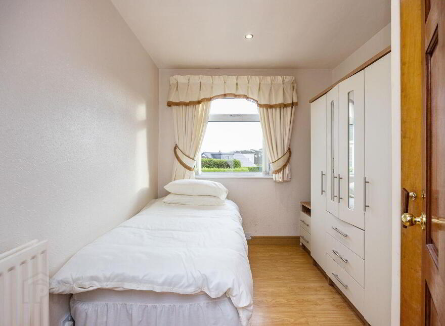 1 Ardkeen Avenue, Bangor, BT19 1ER