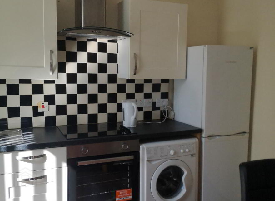 Unit 2, 34 University Avenue, Belfast, BT7 1GX