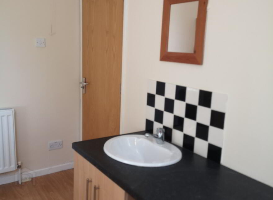 Unit 2, 34 University Avenue, Belfast, BT7 1GX