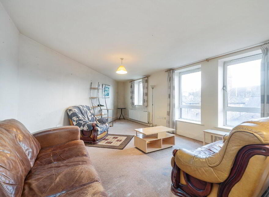 2.4 Apartment D Whitehall Square, 181 Sandy Row, Belfast, BT12 5EU