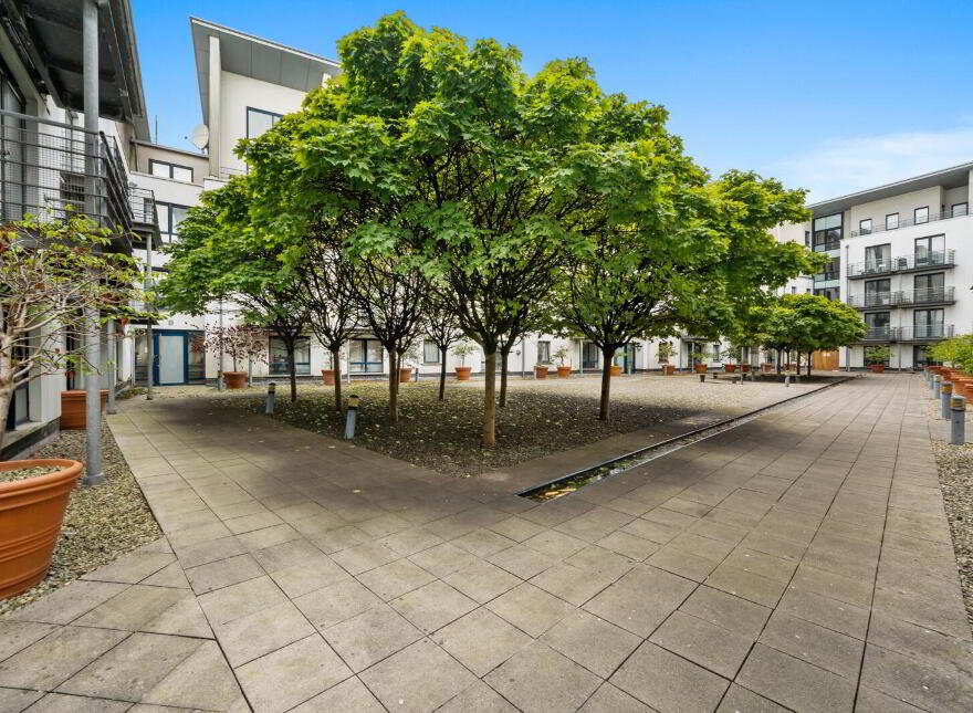 2.4 Apartment D Whitehall Square, 181 Sandy Row, Belfast, BT12 5EU