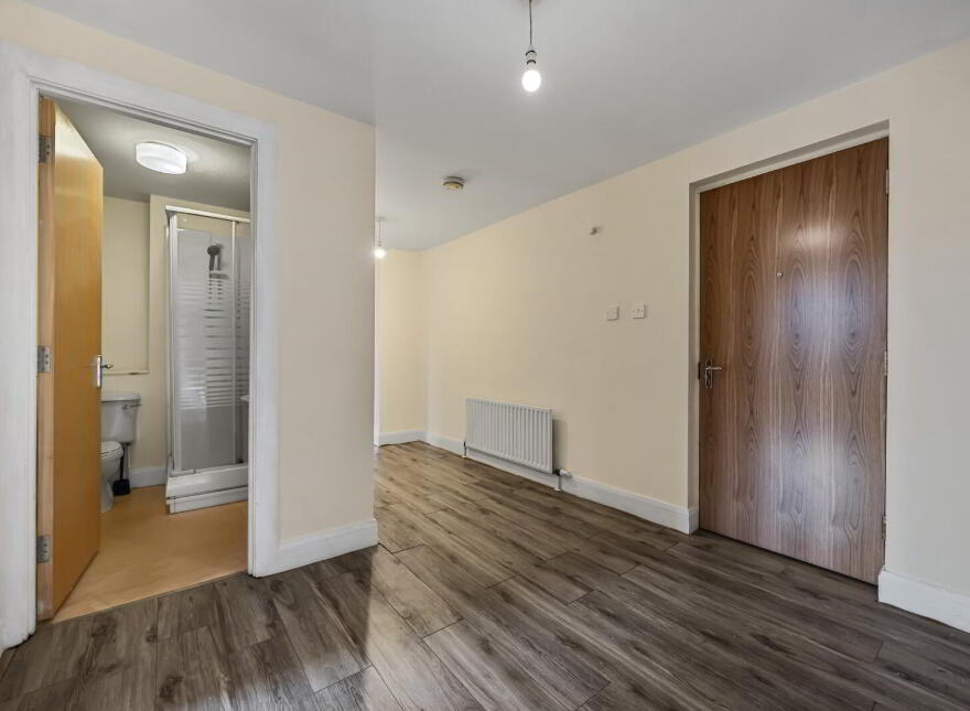 2.4 Apartment D Whitehall Square, 181 Sandy Row, Belfast, BT12 5EU