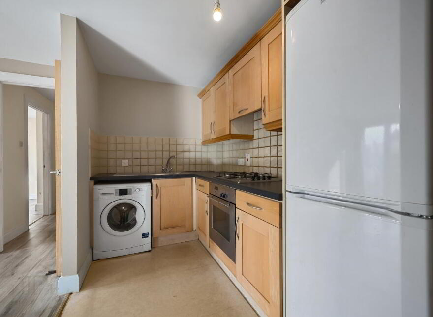 2.4 Apartment D Whitehall Square, 181 Sandy Row, Belfast, BT12 5EU