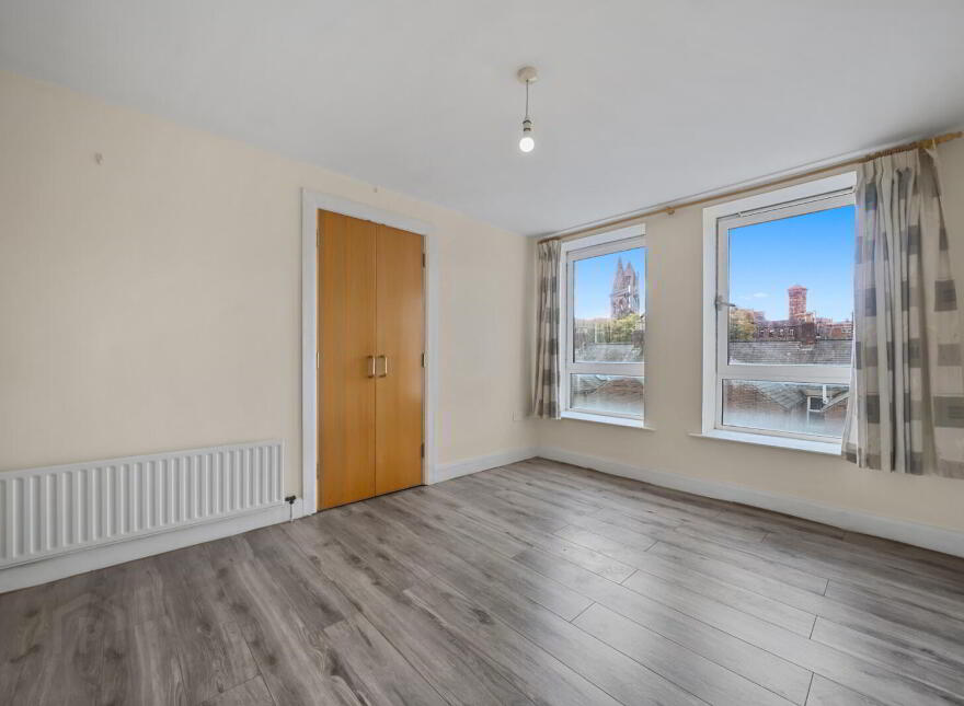 2.4 Apartment D Whitehall Square, 181 Sandy Row, Belfast, BT12 5EU