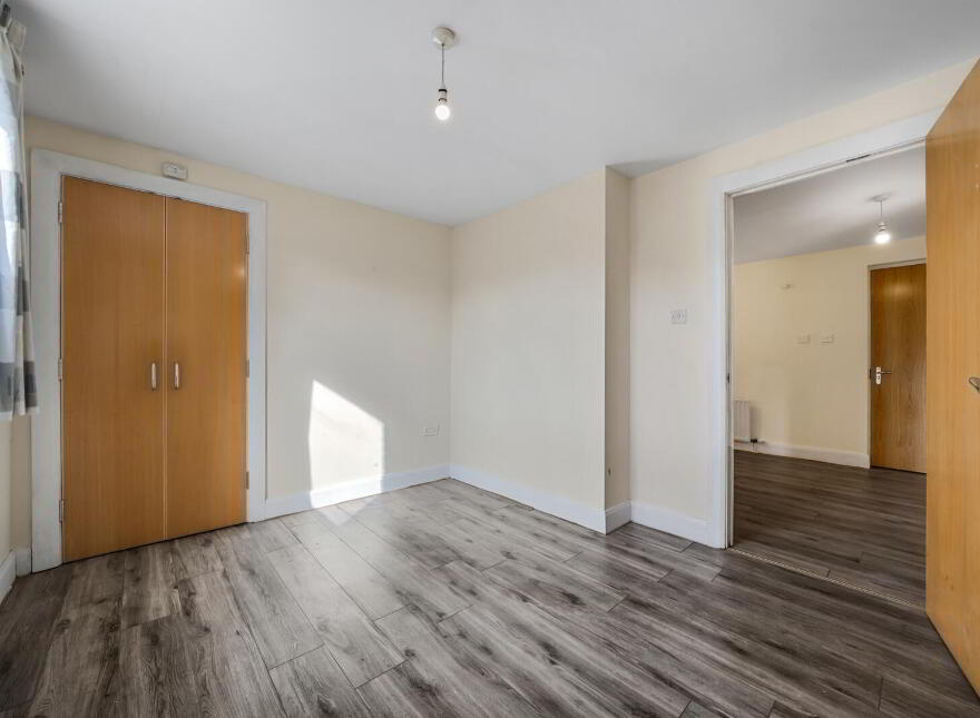 2.4 Apartment D Whitehall Square, 181 Sandy Row, Belfast, BT12 5EU