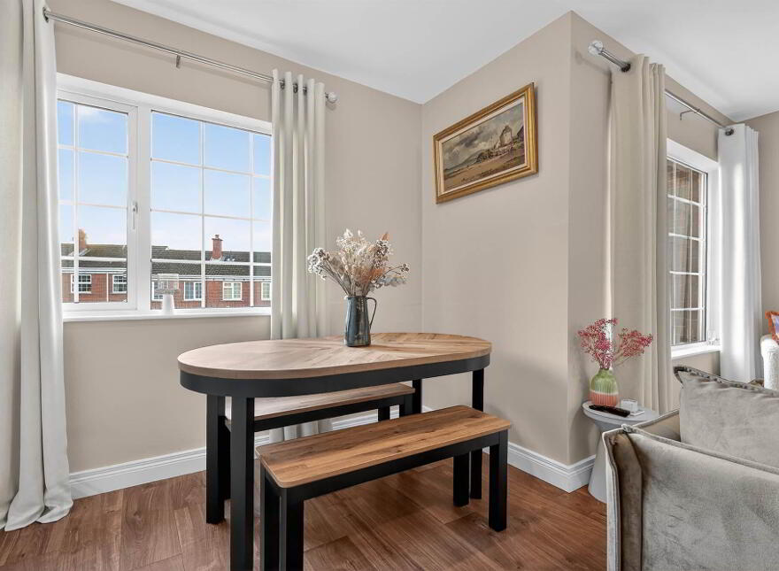 27b Eastleigh Dale, Ballyhackamore, Belfast, BT4 3DT