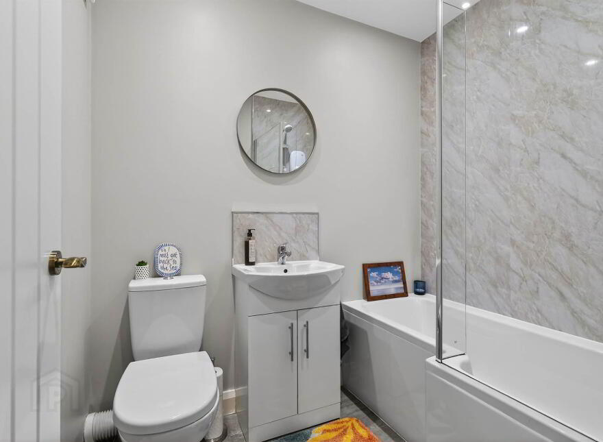 27b Eastleigh Dale, Ballyhackamore, Belfast, BT4 3DT
