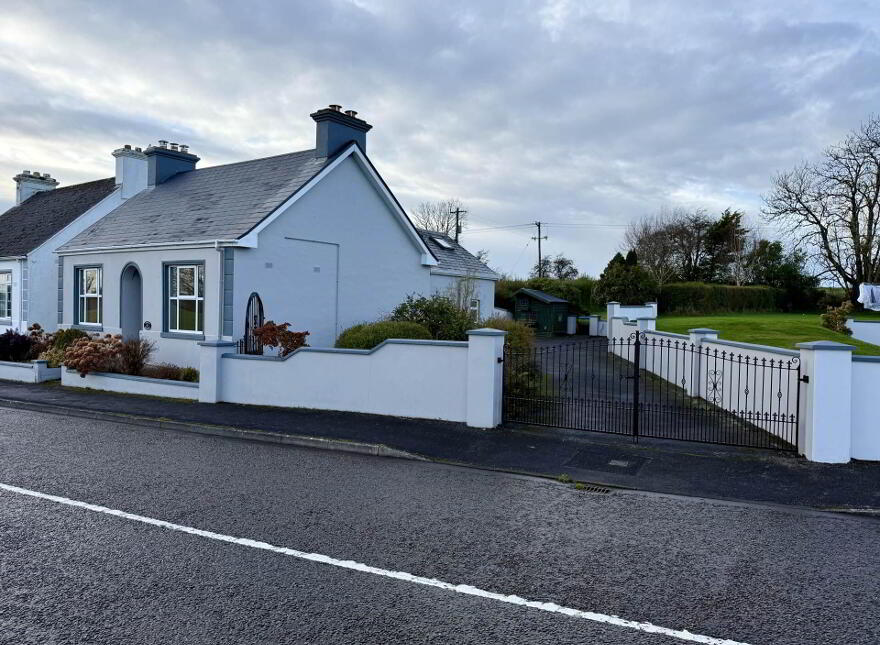Nellies Cottage, Ballyhowly, Knock, F12FW60