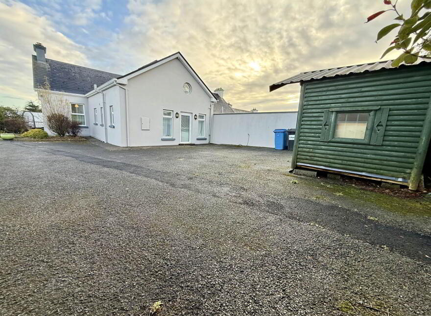 Nellies Cottage, Ballyhowly, Knock, F12FW60