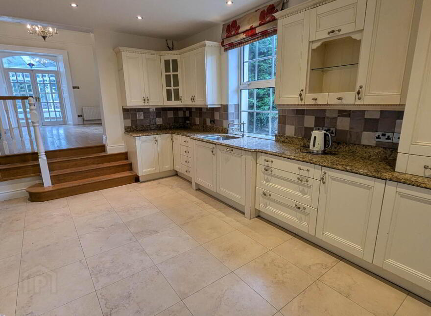 16 Chanterhill Road, Enniskillen, BT74 6DE