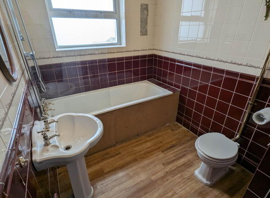 16 Chanterhill Road, Enniskillen, BT74 6DE