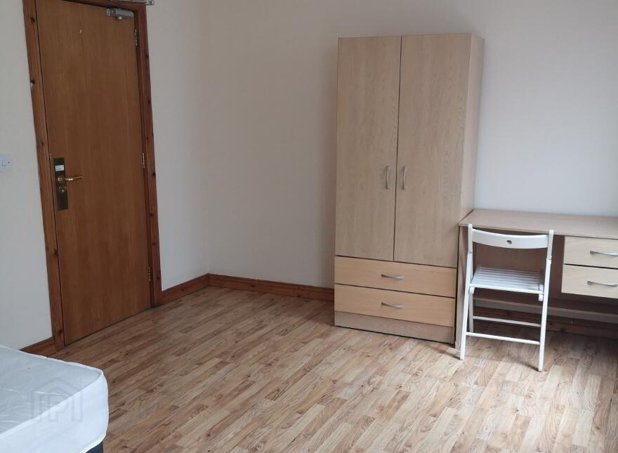 77 Agincourt Avenue, Holylands, Belfast, BT7 1QB