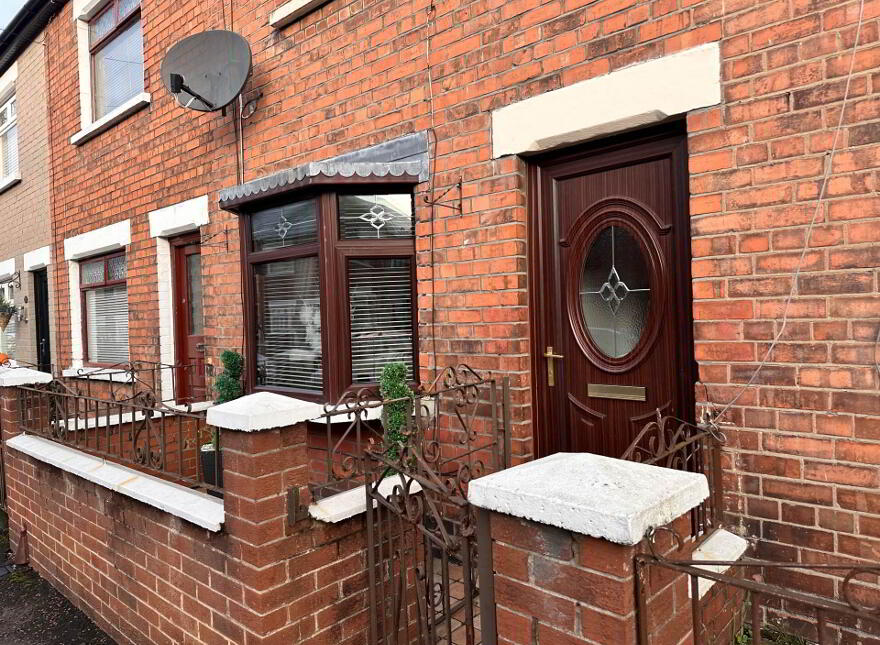 15 Iveagh Crescent, Belfast, BT12 6AW
