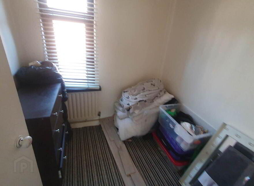 15 Iveagh Crescent, Belfast, BT12 6AW