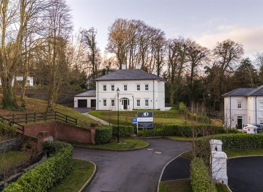 The Praeger, 6 Ardavon Park, Glen Road, Cultra, Holywood, BT18 0HB