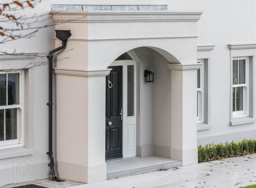 The Praeger, 6 Ardavon Park, Glen Road, Cultra, Holywood, BT18 0HB