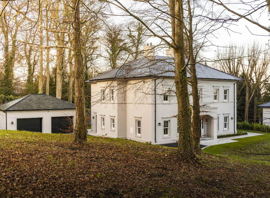 The Praeger, 6 Ardavon Park, Glen Road, Cultra, Holywood, BT18 0HB