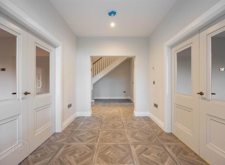 The Praeger, 6 Ardavon Park, Glen Road, Cultra, Holywood, BT18 0HB