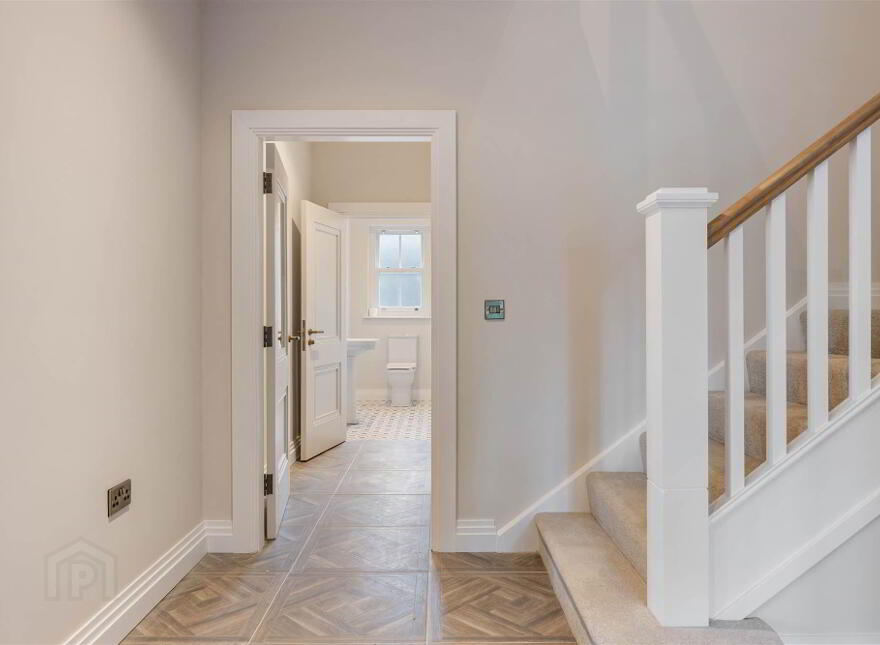 The Praeger, 6 Ardavon Park, Glen Road, Cultra, Holywood, BT18 0HB
