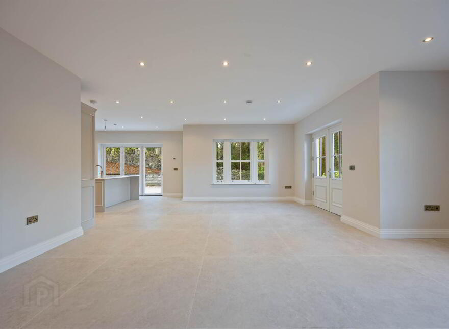 The Praeger, 6 Ardavon Park, Glen Road, Cultra, Holywood, BT18 0HB