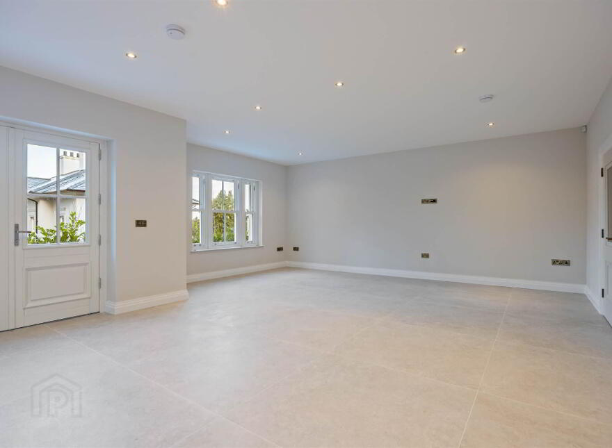 The Praeger, 6 Ardavon Park, Glen Road, Cultra, Holywood, BT18 0HB
