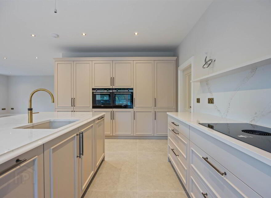 The Praeger, 6 Ardavon Park, Glen Road, Cultra, Holywood, BT18 0HB