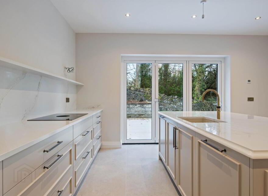 The Praeger, 6 Ardavon Park, Glen Road, Cultra, Holywood, BT18 0HB