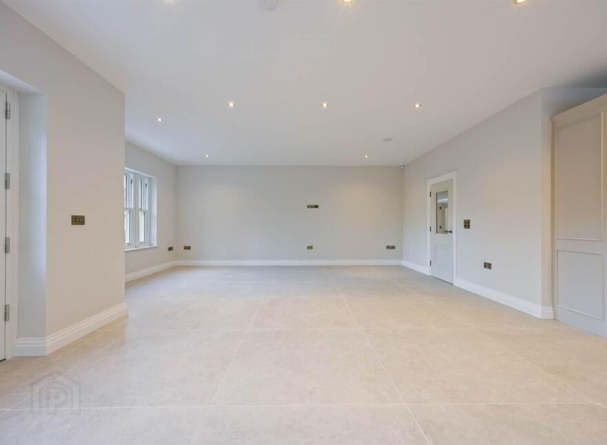 The Praeger, 6 Ardavon Park, Glen Road, Cultra, Holywood, BT18 0HB