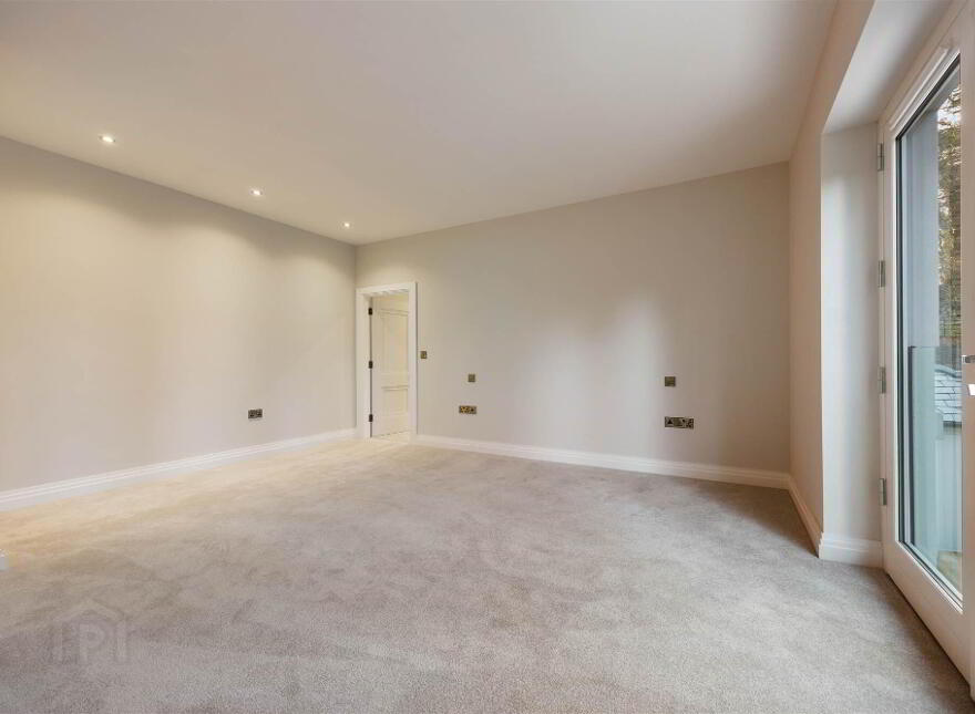 The Praeger, 6 Ardavon Park, Glen Road, Cultra, Holywood, BT18 0HB