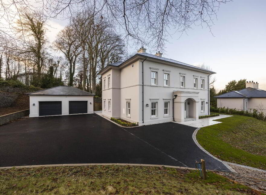 The Praeger, 6 Ardavon Park, Glen Road, Cultra, Holywood, BT18 0HB