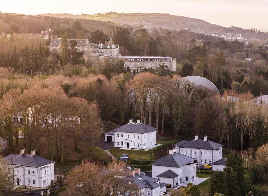 The Praeger, 6 Ardavon Park, Glen Road, Cultra, Holywood, BT18 0HB