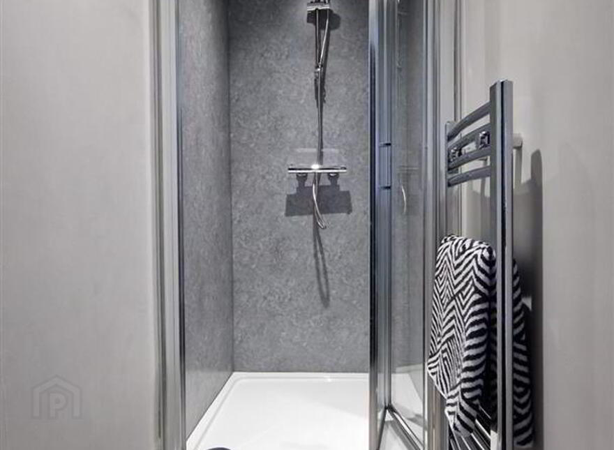 Room 4, 4 Lothair Avenue, Belfast, BT15 2HU