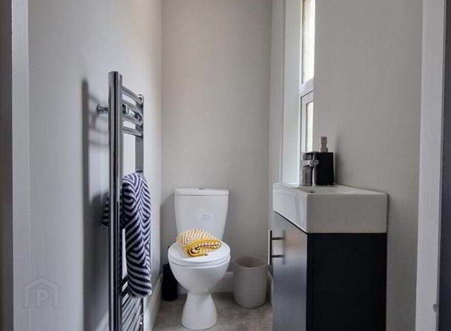 Room 4, 4 Lothair Avenue, Belfast, BT15 2HU
