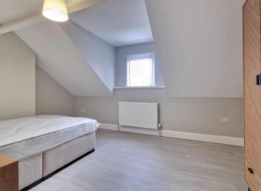 Room 4 & 5, 4 Lothair Avenue, Belfast, BT15 2HU