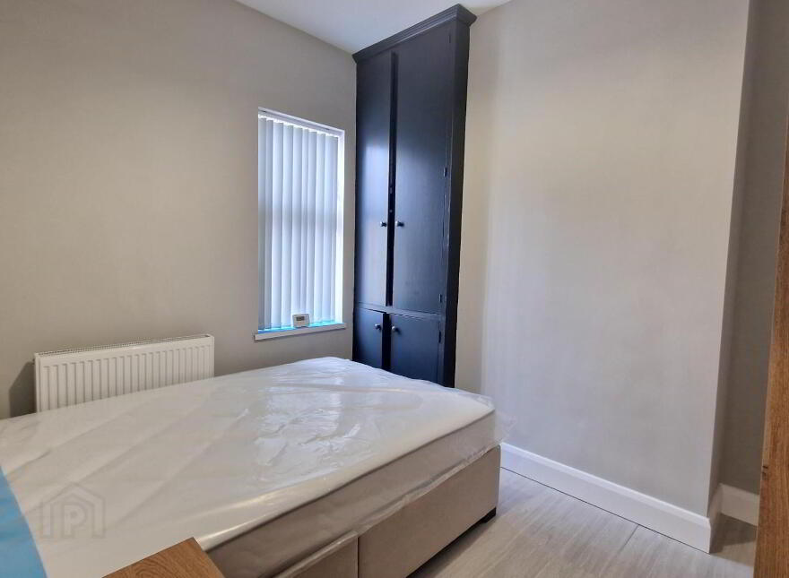 Room 2, 4 Lothair Avenue, Belfast, BT15 2HU