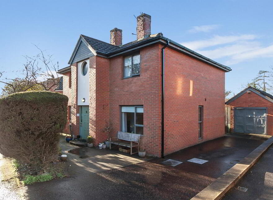 2 Beechlawn Avenue, Dunmurry, Belfast, BT17 9NL