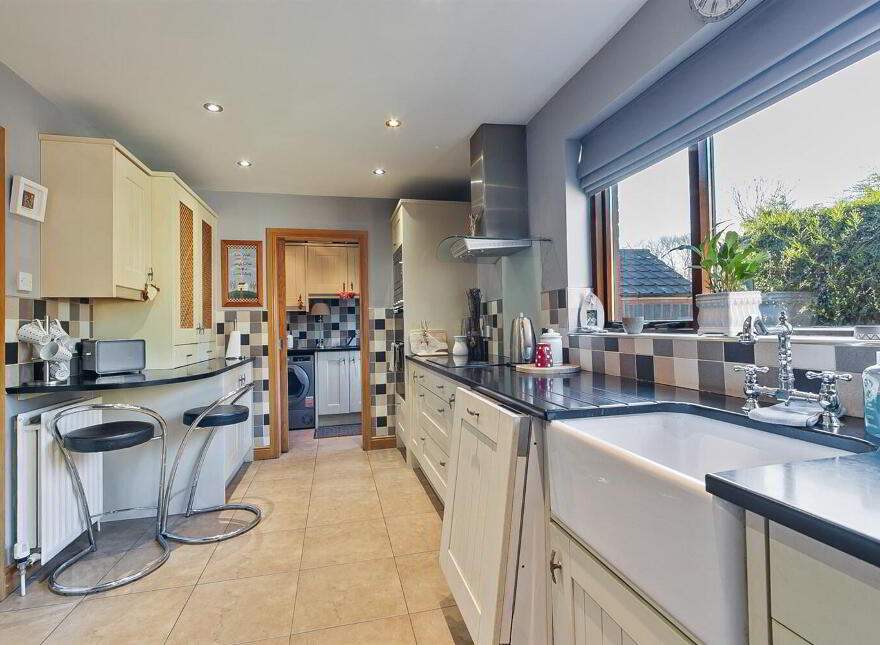 2 Beechlawn Avenue, Dunmurry, Belfast, BT17 9NL