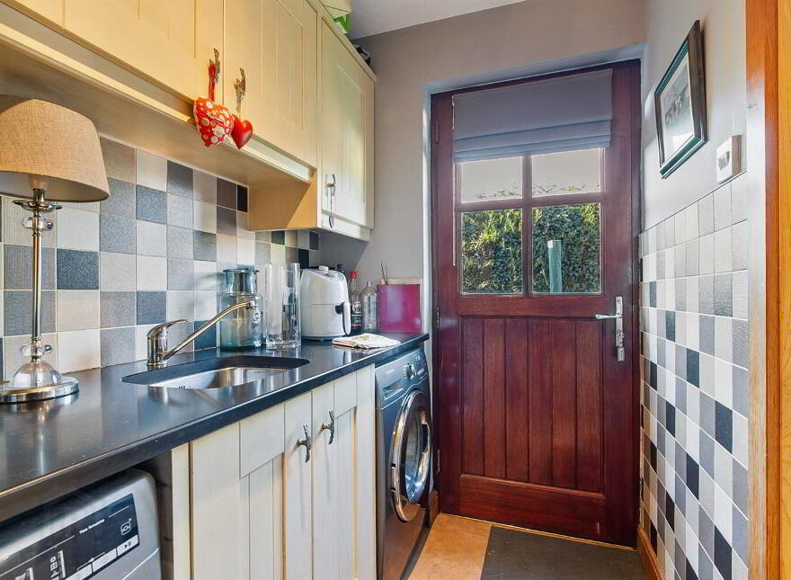 2 Beechlawn Avenue, Dunmurry, Belfast, BT17 9NL