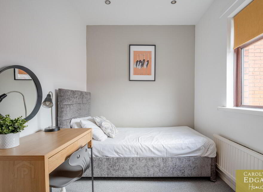 2 Stormont Crescent, Belfast, BT5 4NT