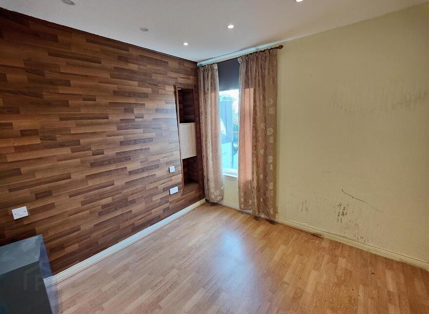 40 Ballygomartin Road, Belfast, BT13 3LD