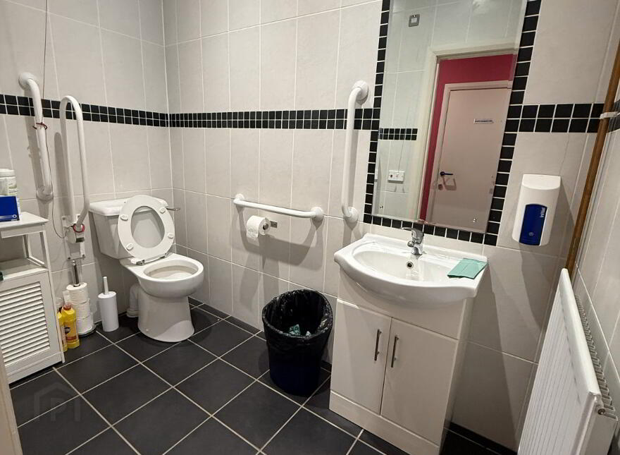 11 Altona Road, Lisburn, BT27 5QB