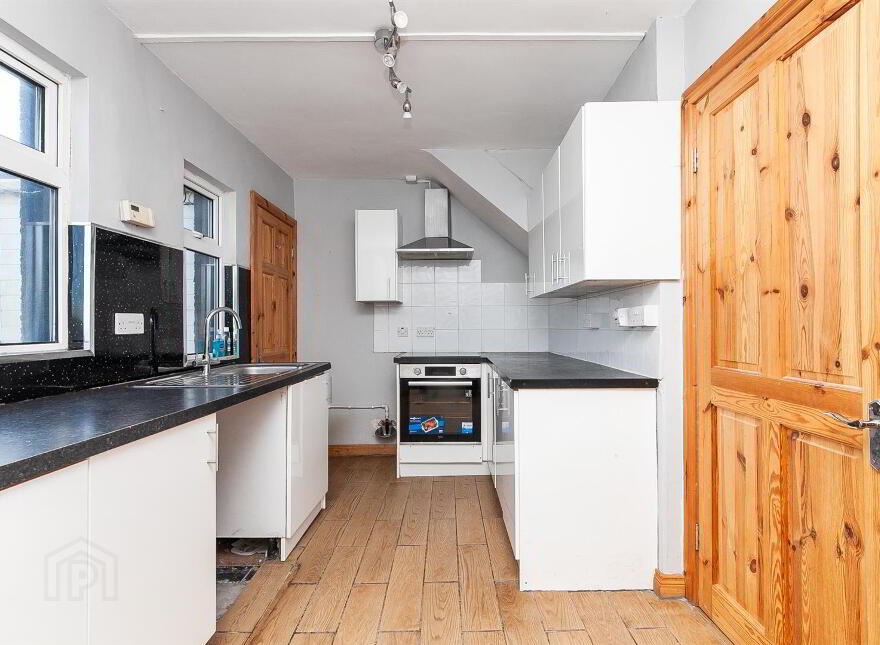 20 Main Street, Ballycarry, BT38 9HG