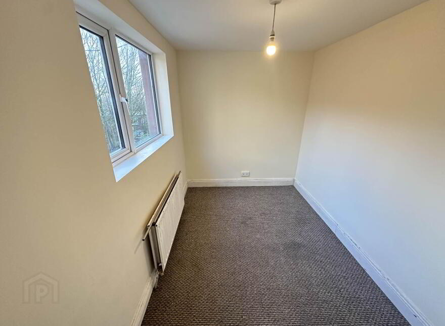 26 Clondara Parade, Falls Road, Belfast, BT12 6ES