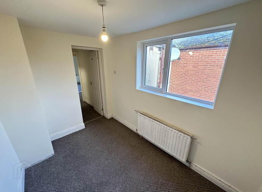 26 Clondara Parade, Falls Road, Belfast, BT12 6ES