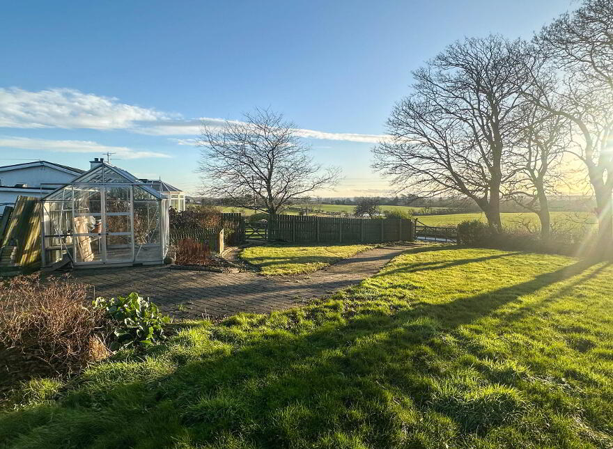 9 Loguestown Road, Coleraine, BT52 2PR