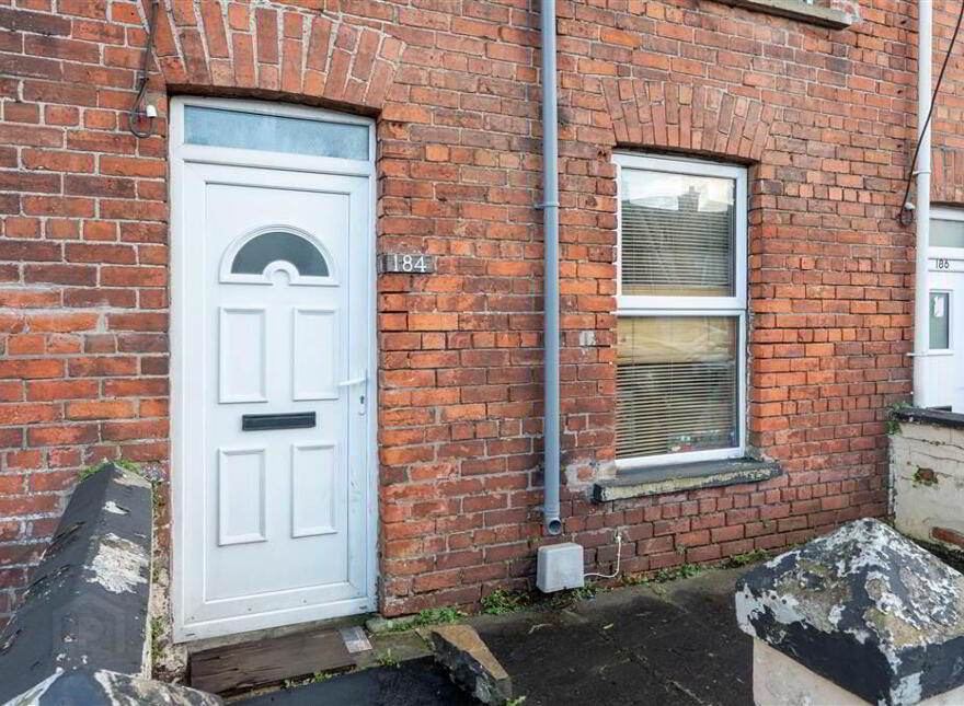184 Queen Street, Ballymena, BT42 2BQ