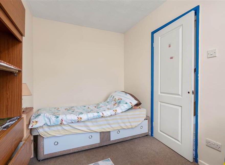 184 Queen Street, Ballymena, BT42 2BQ