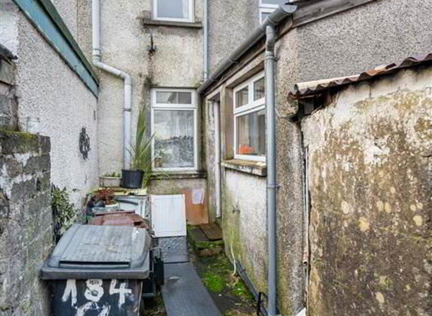 184 Queen Street, Ballymena, BT42 2BQ