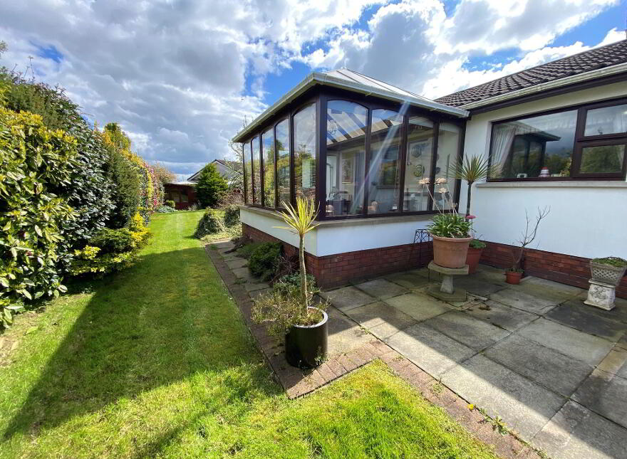 10 Oldfort Gardens, Moira, BT67 0QB